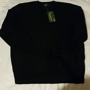 Men's Vneck sweater, size medium
